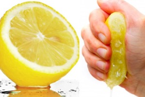 چگونه تلخی پوست لیمو را بگیریم

