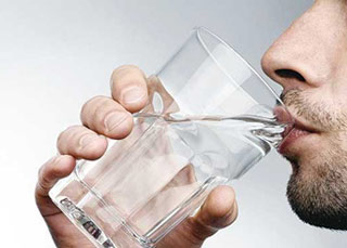 عوارض کمبود آب در بدن
