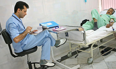 کمبود پرستار مرد در ایران
