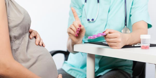 عوارض قرص متفورمین در دوران بارداری
