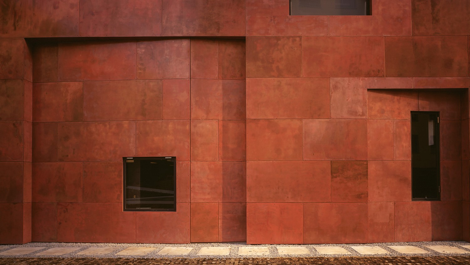 روانشناسی رنگ قرمز در معماری
