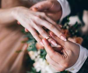 عکس حلقه ازدواج در دست