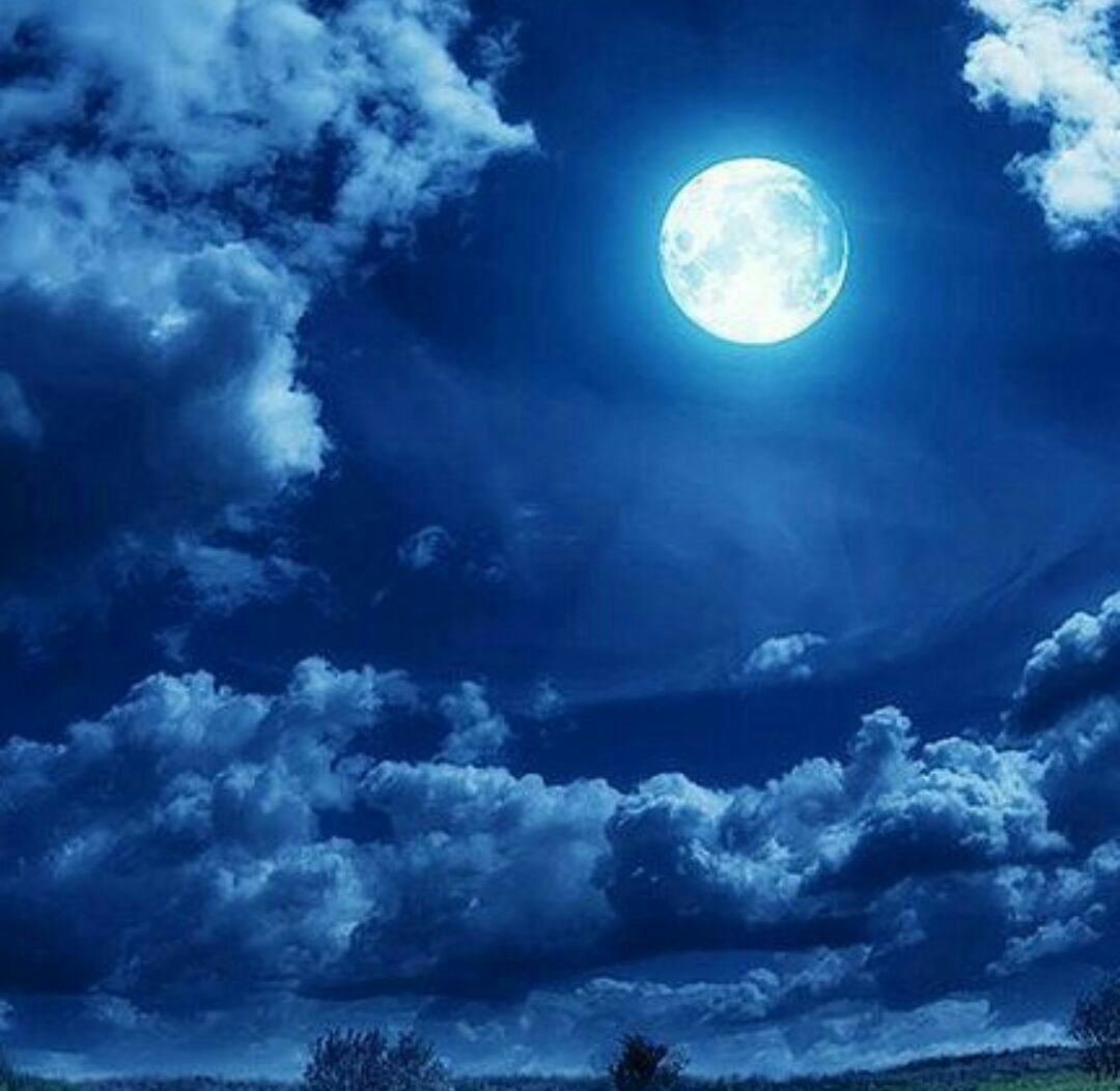 عکس شب پر ستاره و ماه