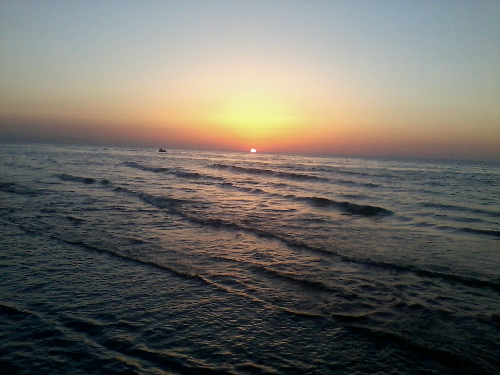 عکس طلوع خورشید دریای خزر