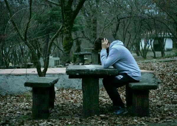 عکس غمگین پسرانه تنهایی