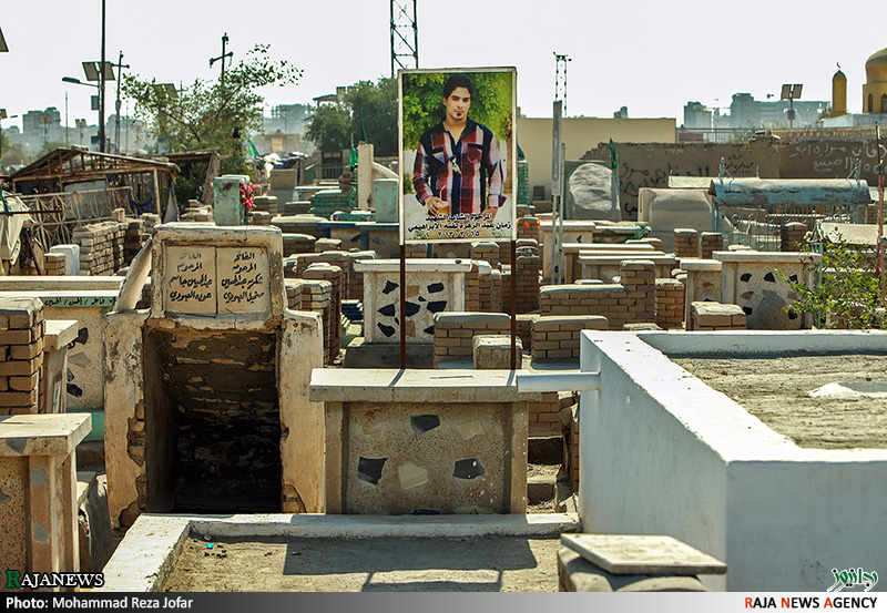 تصاویر قبرستان وادی السلام