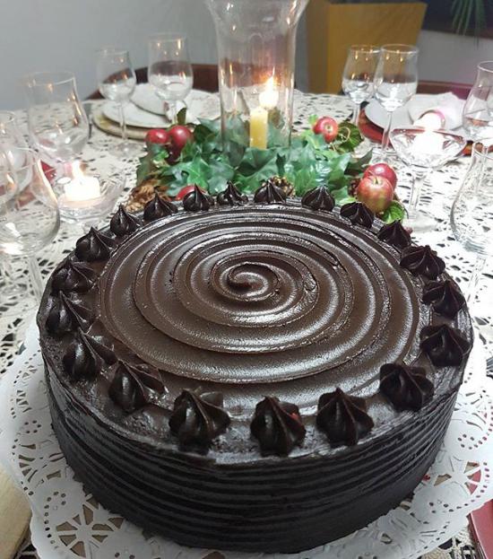 عکس کیک شکلاتی ساده خانگی