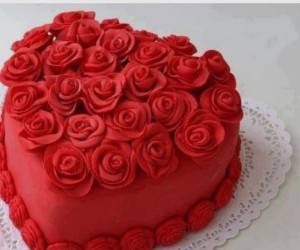 عکس کیک تولد مشکی قرمز
