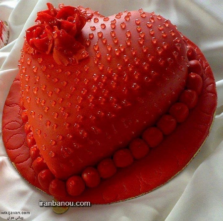 دانلود عکس کیک تولد عاشقانه قلب