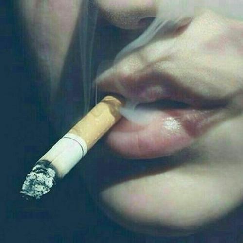 پروفایل دخترونه سیگاری