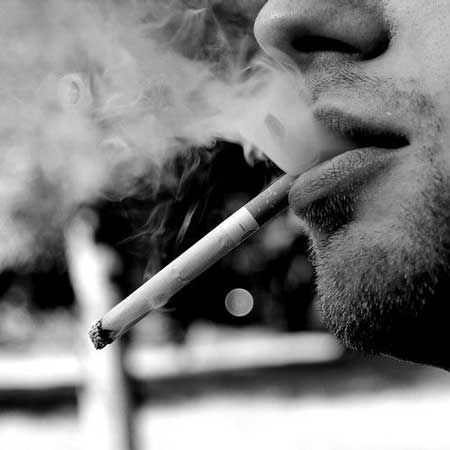 عکس پروفایل مردانه با سیگار