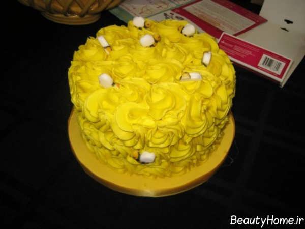 تزیین کیک تولد با رنگ زرد
