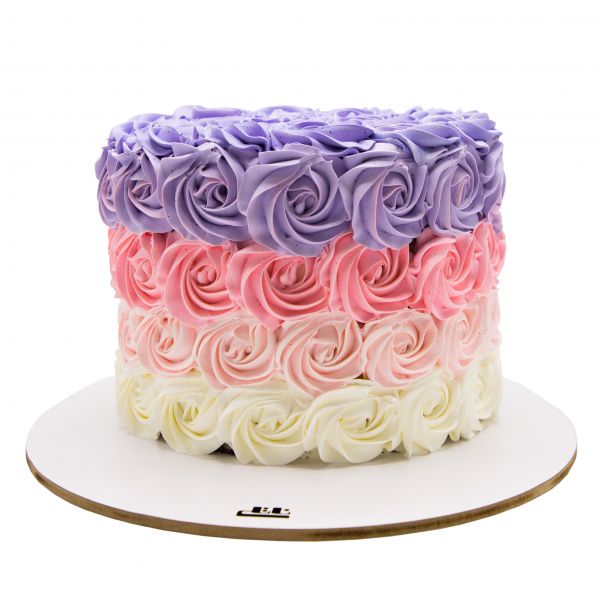 کیک خامه ای تولد دخترانه
