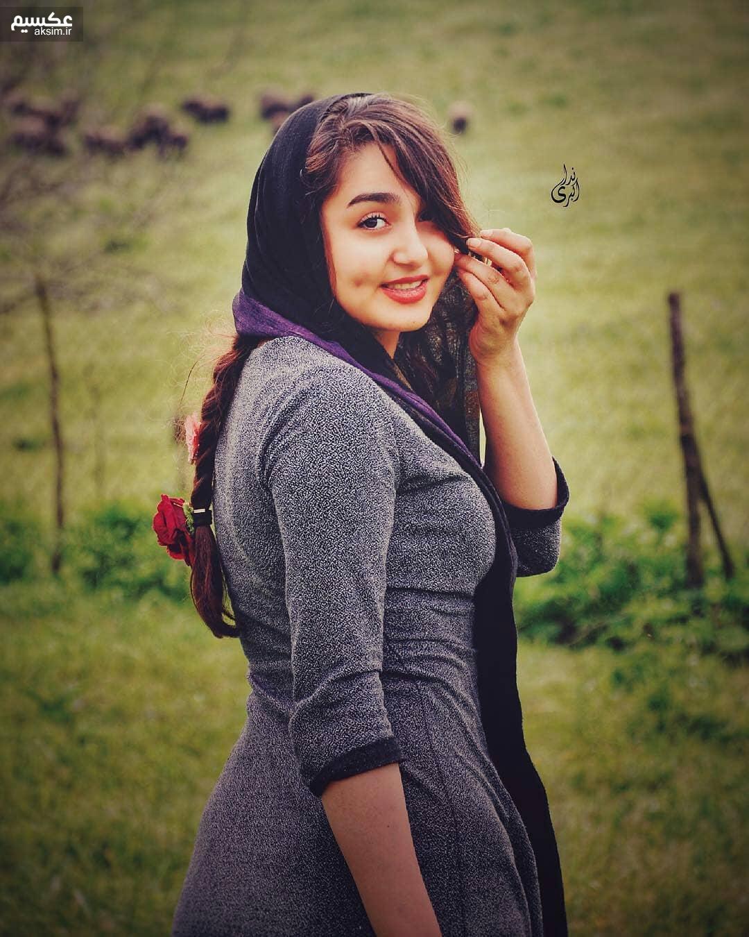 عکس دختر زیبای ایرانی با شال

