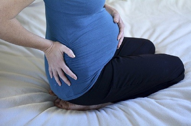 علت درد زیر شکم سمت راست در دوران بارداری
