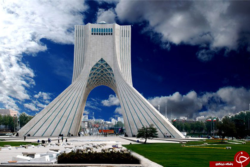 دانلود عکس میدان آزادی تهران از بالا