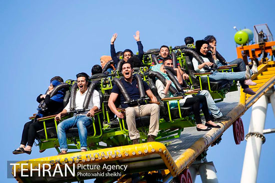 عکس وسایل شهربازی پارک ارم تهران