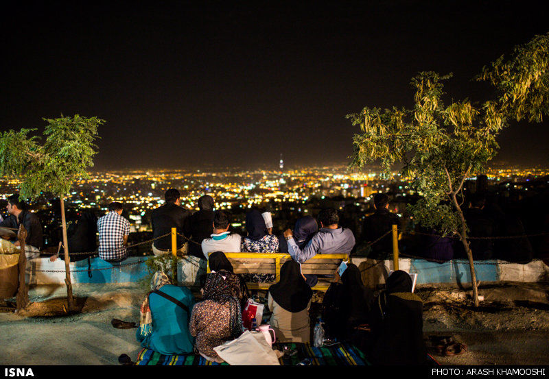 عکس از بام تهران شب