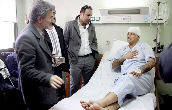 تصاویر علی دایی در بیمارستان لاله تهران