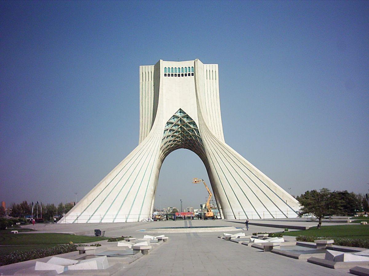 زیباترین عکس از میدان آزادی تهران
