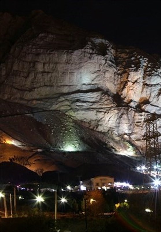 تصاویر مار بزرگ در کوه صفه اصفهان