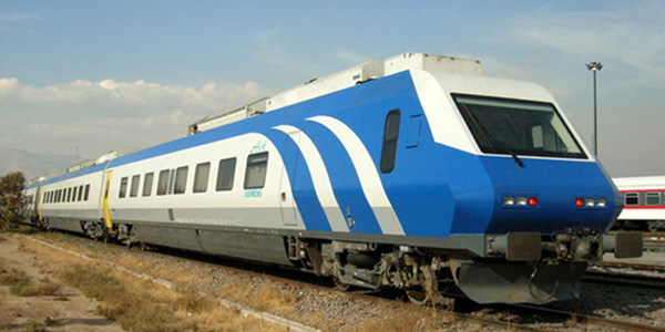 عکس قطار تندرو پردیس تهران مشهد
