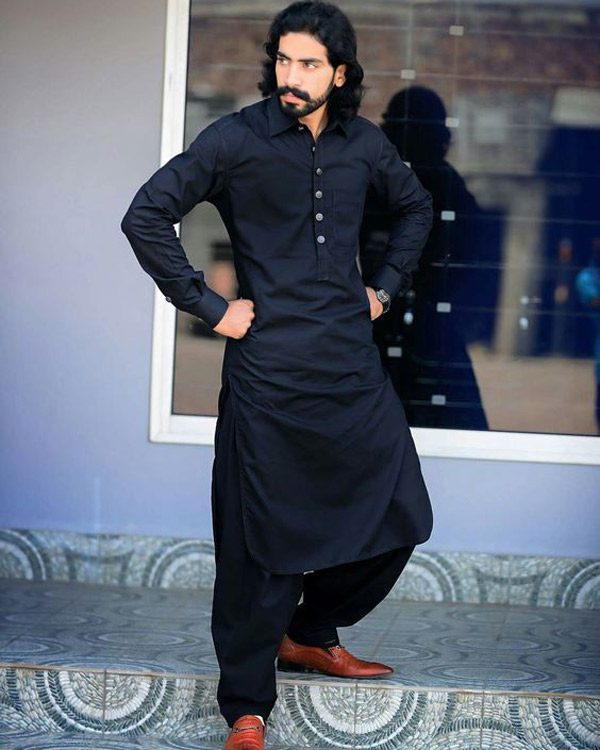 عکس از لباس افغانی مردانه