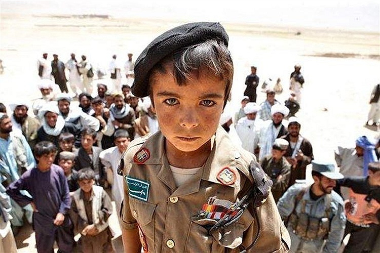 تصاویر بچه بازی در افغانستان
