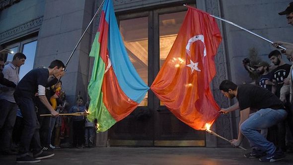 عکس پرچم کشور ترکیه و آذربایجان