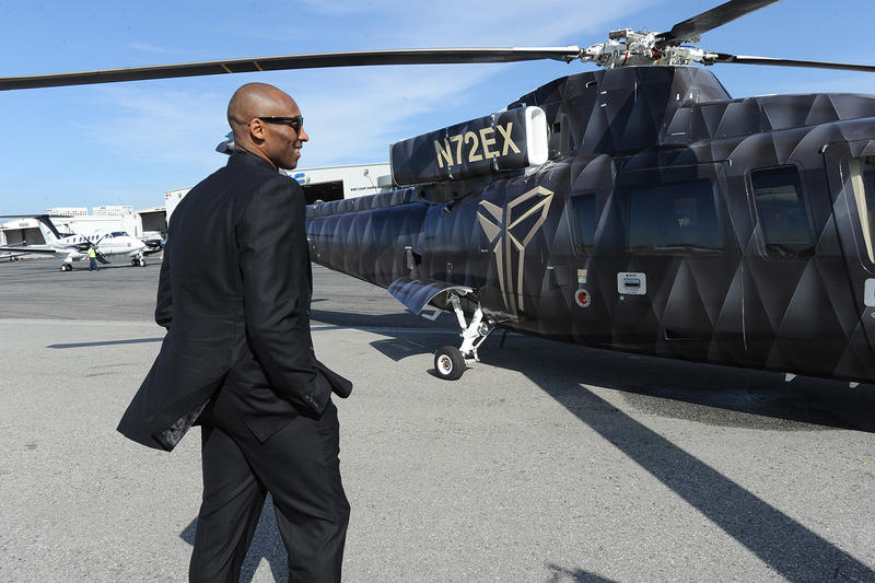 images of kobe bryant helicopter pilot