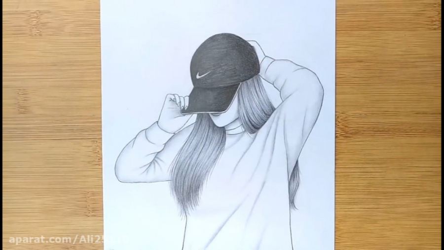 نقاشی دختر با مداد سیاه