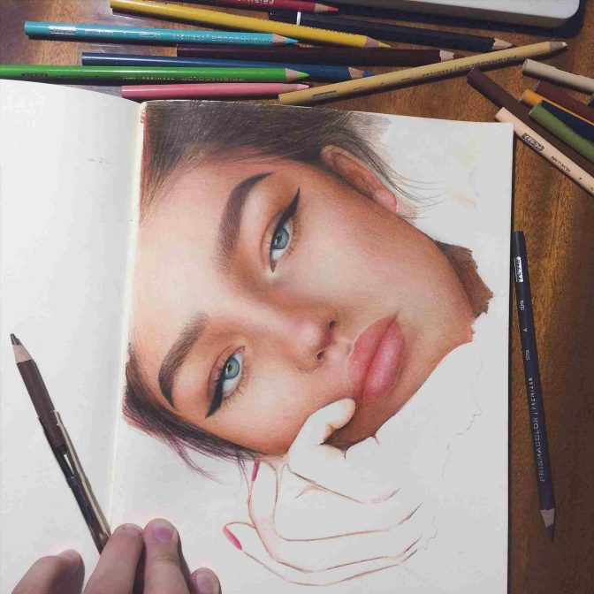 نقاشی ساده دخترانه زیبا با مداد رنگی