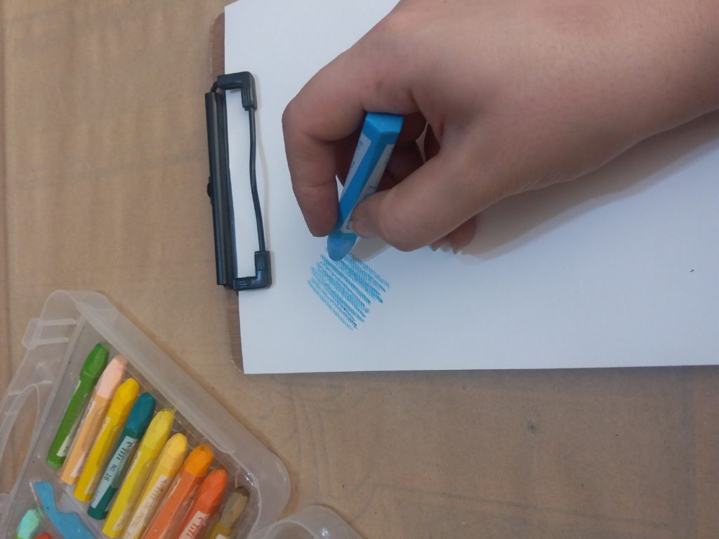 نقاشی های ساده با مداد رنگی