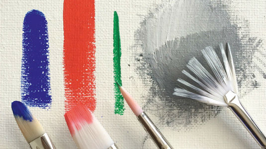 تفاوت رنگ روغن و اکریلیک در نقاشی روی بوم