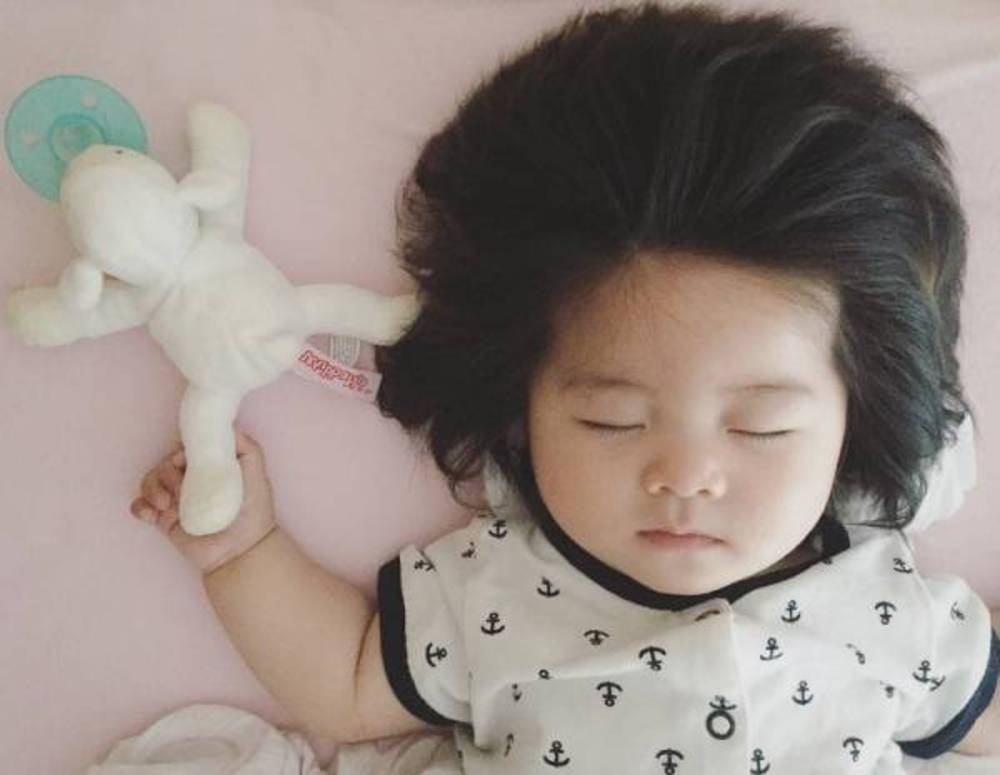 خواص روغن نارگیل برای موی نوزاد
