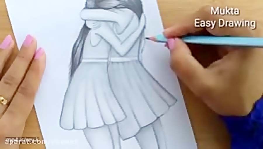 نقاشی با مداد سیاه دخترانه