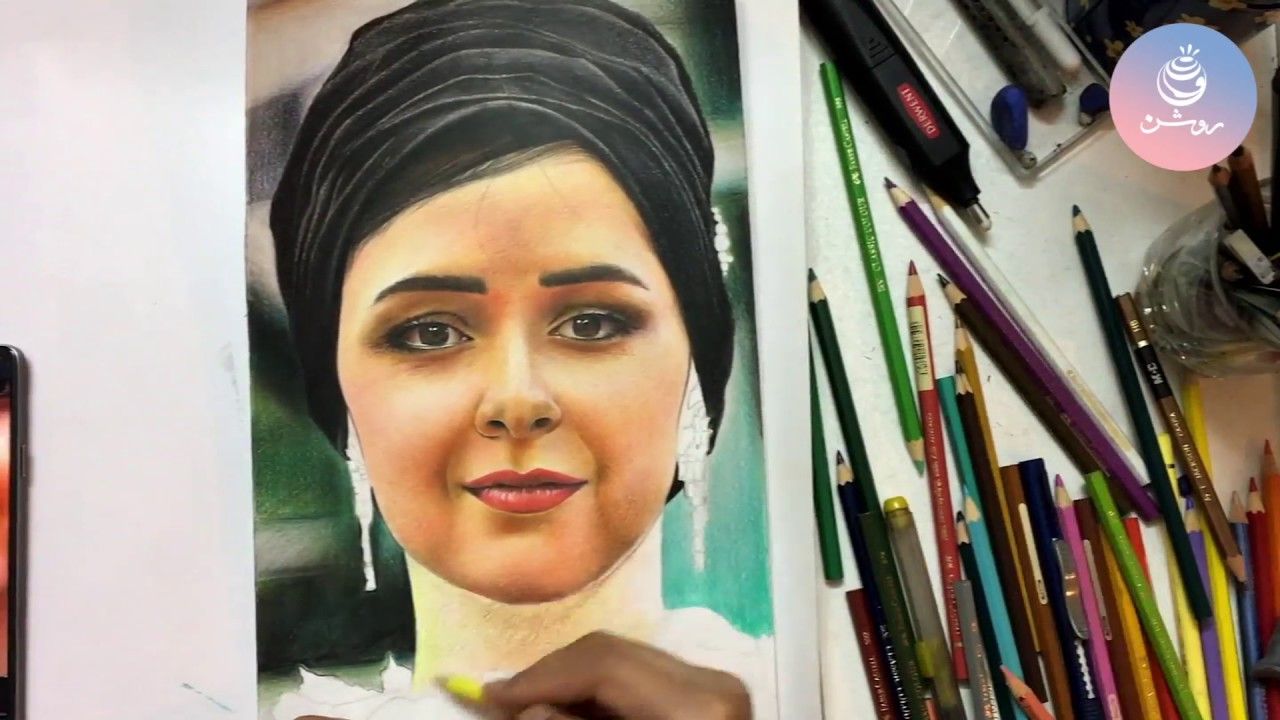 نقاشی چهره با مداد رنگی دخترانه