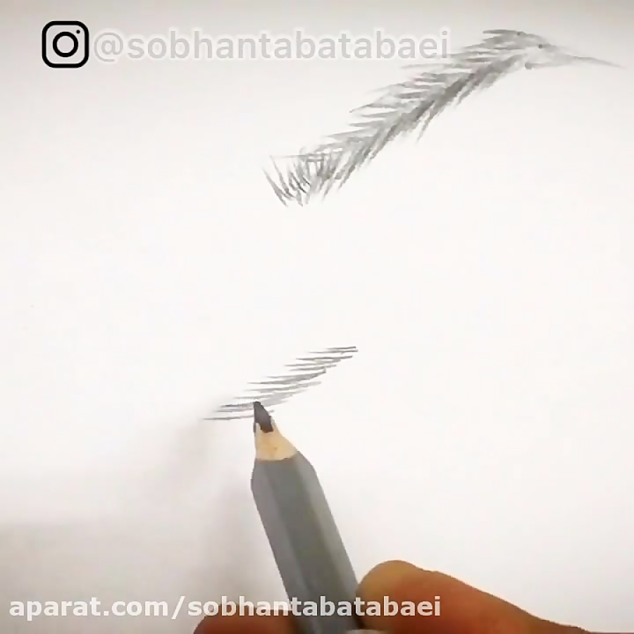 طراحی ابرو با مداد سیاه قلم